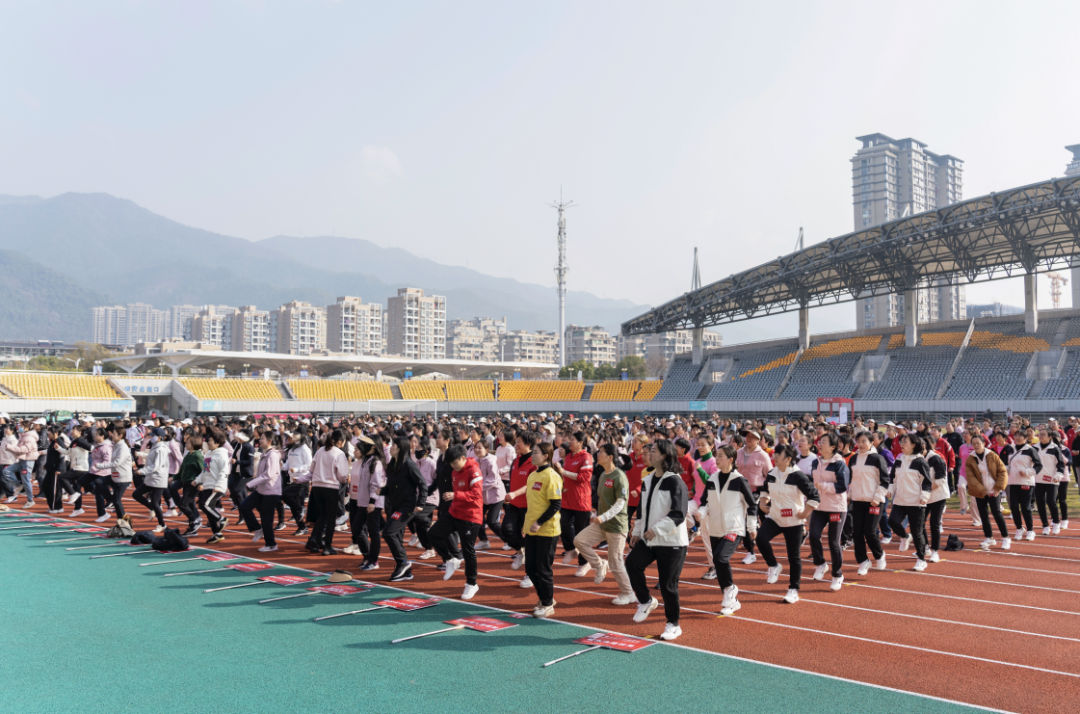 奮斗實干 擔當爭先｜這場“三八”婦女節(jié)趣味運動會超“燃”來襲...