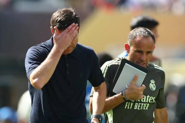 Real Madrid: Bài toán tuyến giữa và sự thiếu vắng một nhạc trưởng thực thụ