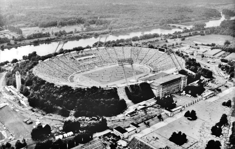 Red Bull Arena: Huyền thoại tái sinh giữa lòng Leipzig