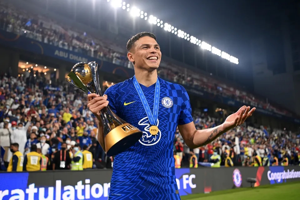 Thiago Silva trở lại Stamford Bridge: Trận đấu đầy cảm xúc giữa huyền thoại và đội bóng cũ